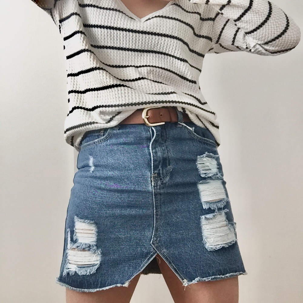 NWT Denim Distressed Skirt - Picture 3 of 6